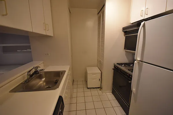 Sold by Luxury Habitat | media 4