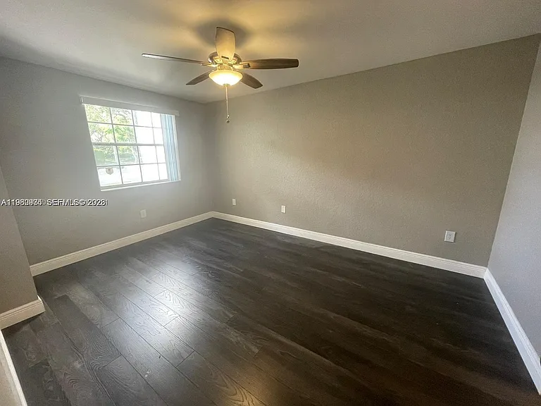 2811 N Oakland Forest Dr #110 — Photo 15