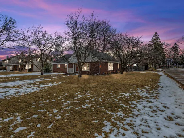 1724 S Hycrest Dr, Appleton, WI 54914