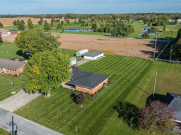 5th image of 4015 Camelot Rd