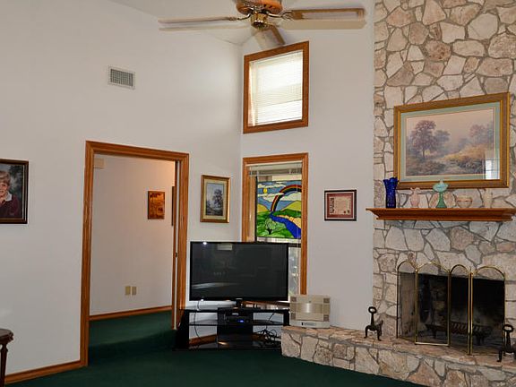4th image of 2201 Richland Dr