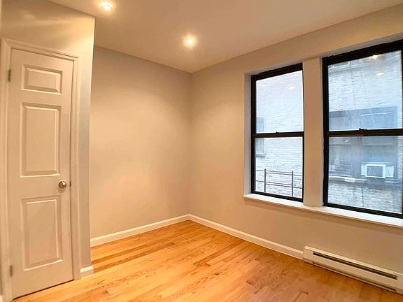 4th image of 350 Manhattan Ave #3EE