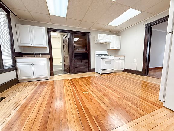 3rd image of 22 Blossom St #A