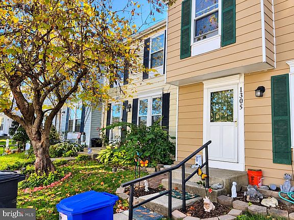 3rd image of 1307 Acorn Ridge Ct
