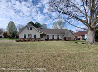 7316 Holly Grove Dr, Olive Branch, MS 38654