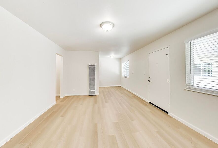1st image of 170 Stoakes Ave #1