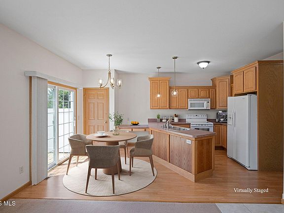 4th image of 1163 Meadowlark Ln