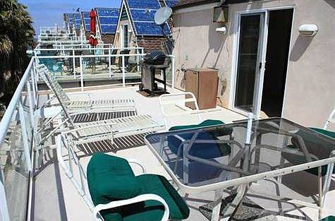 3rd image of 732 Portsmouth Ct