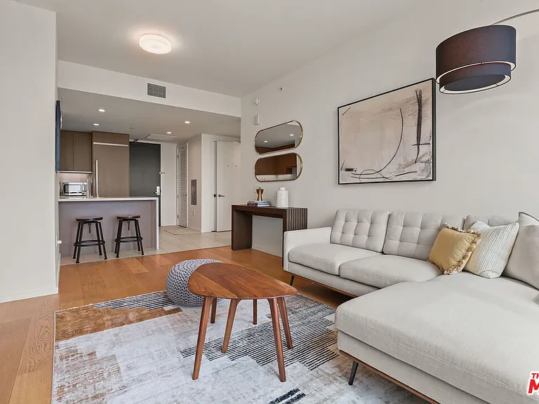 889 Francisco St #2602 — Photo 9