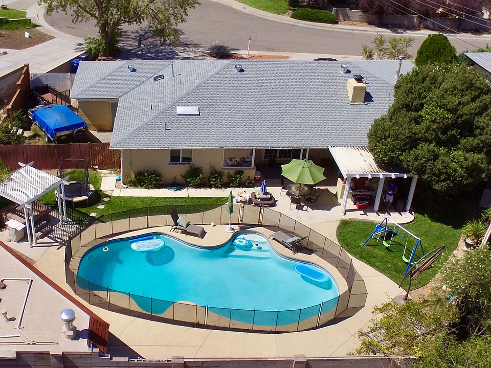 1st image of 2532 Cutler Ct NE