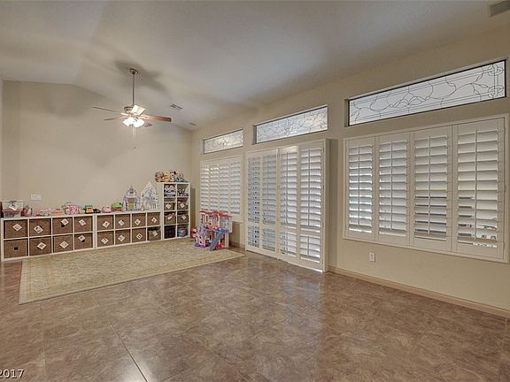5th image of 936 Wild West Dr