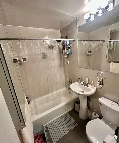 304 W 10th St #2B — Photo 13