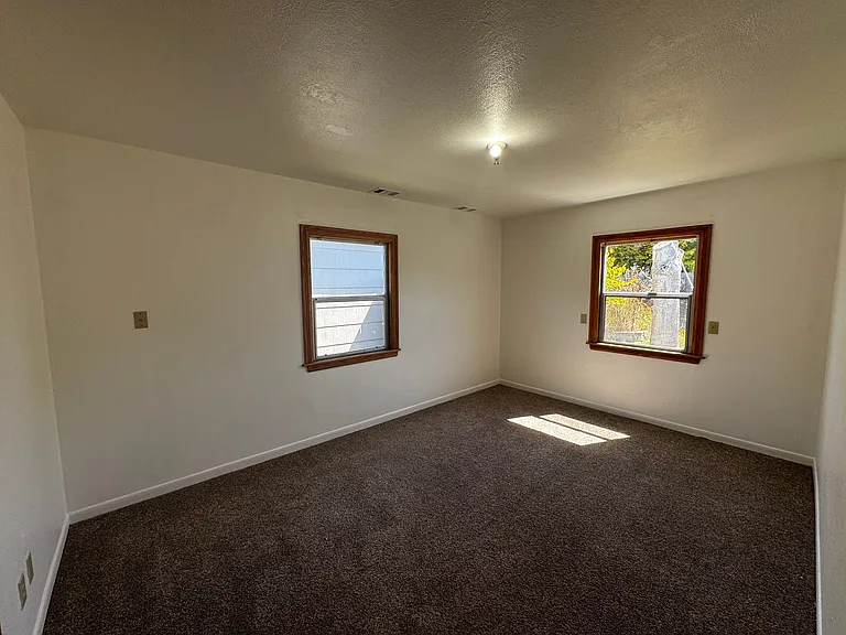 1527 Santa Clara St — Photo 9