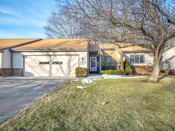 2904 S Wooddale Dr, Jackson, MI 49203