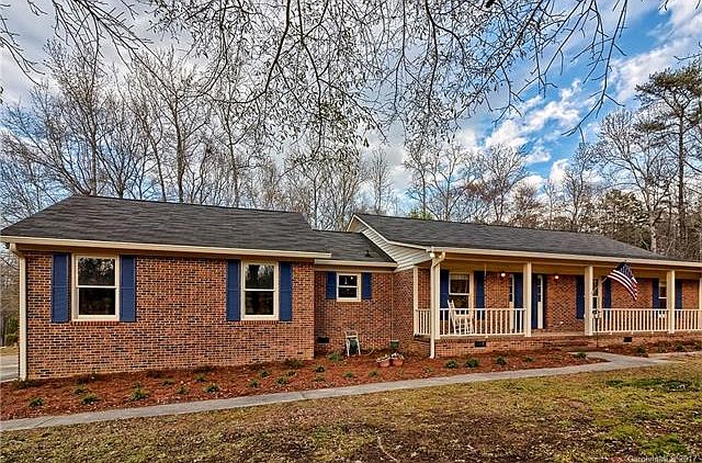 1st image of 410 Ravenwood Dr