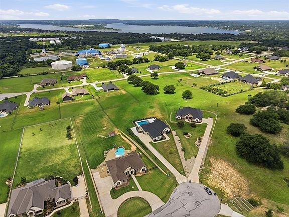 5th image of 716 Coastal Meadows Ct