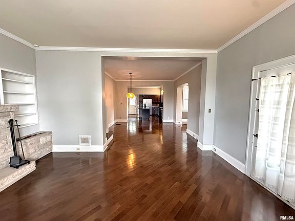 4th image of 1329 Spring St