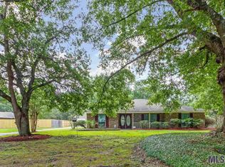 8351 Hermitage Dr, Denham Springs, LA 70726