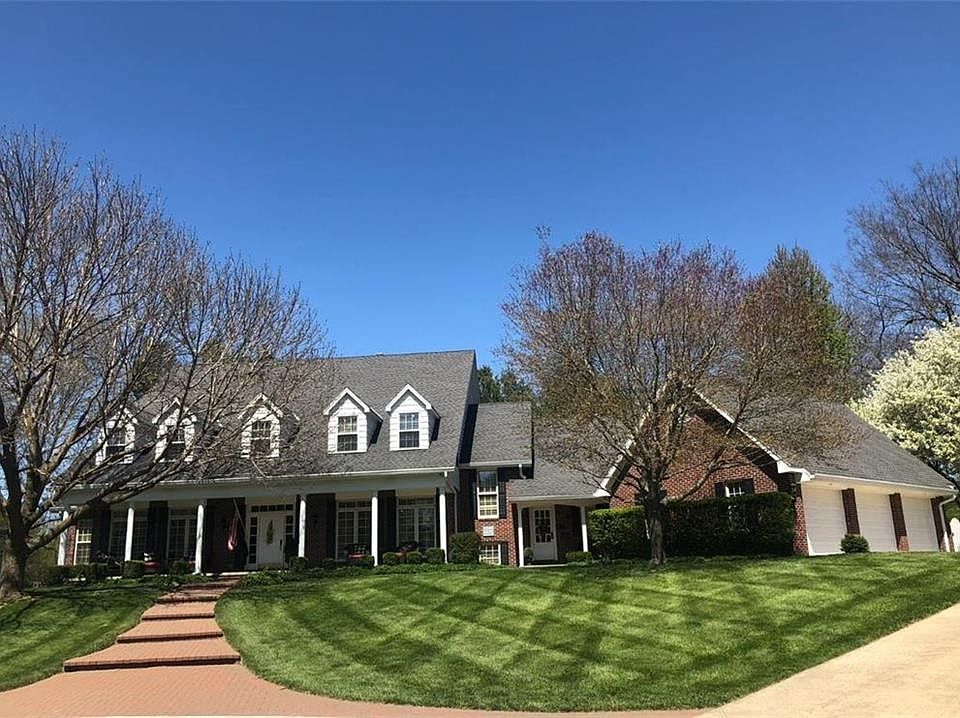 1st image of 45 Court Dr