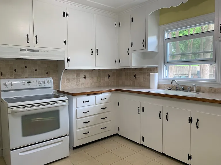 1 Ledgewood Dr — Photo 5