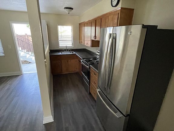 3rd image of 551 12th Ave NE #10930681