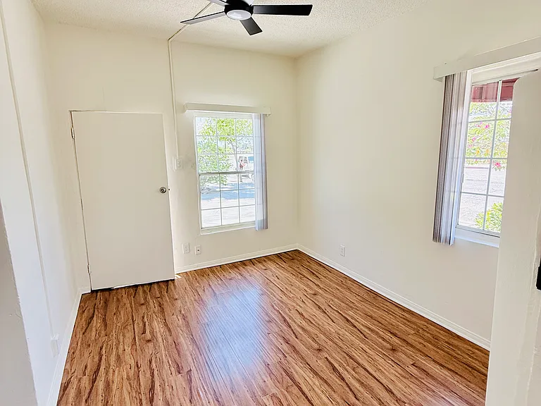 11118 Victory Blvd #1 — Photo 20