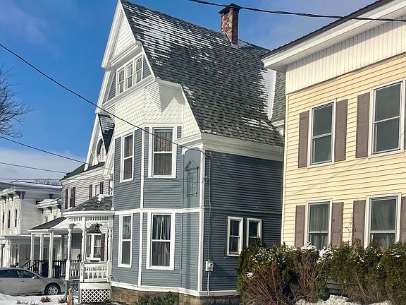 3rd image of 556 E Monroe St