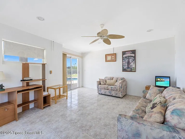 8820 44th Ave — Photo 36