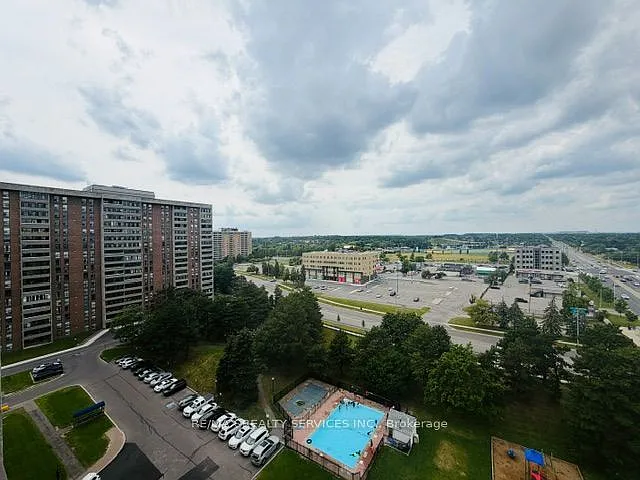 25 Kensington Rd #1402 — Photo 4