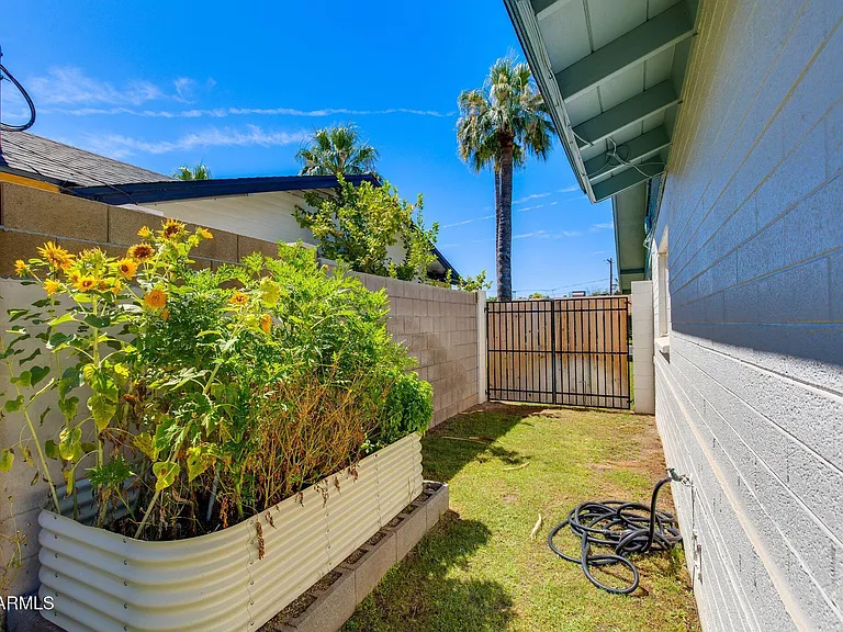 3412 E Turney Ave — Photo 31