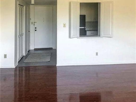 4th image of 2965 Pharr Ct S Unit 706