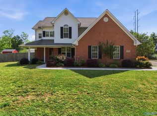 140 Shelly Ln, Huntsville, AL 35810