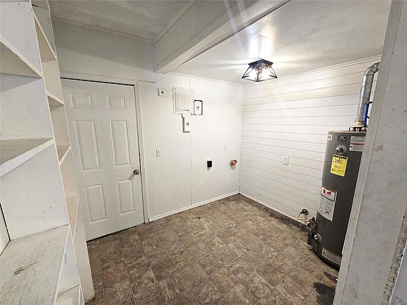 4th image of 421 N Catalpa St