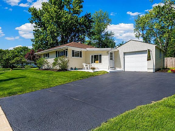 4th image of 2168 Shrewsbury Rd