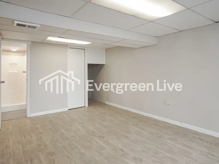 5337 Elmwood Dr — Photo 12