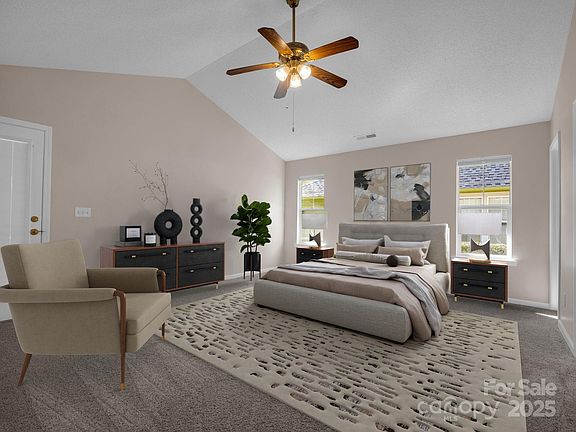 3rd image of 42 Gray Wolf Ln