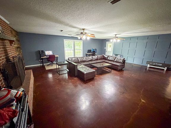 2nd image of 180 S Rex Ave