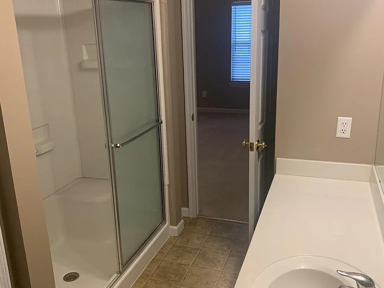 14302 Spring Creek Ln — Photo 8