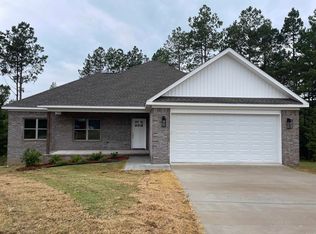 18500 Parkway Pines Dr, Bauxite, AR 72011