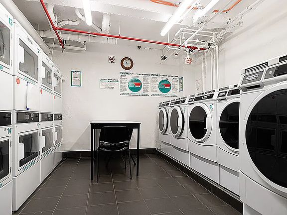 4th image of 205 W 88th St APT 6C