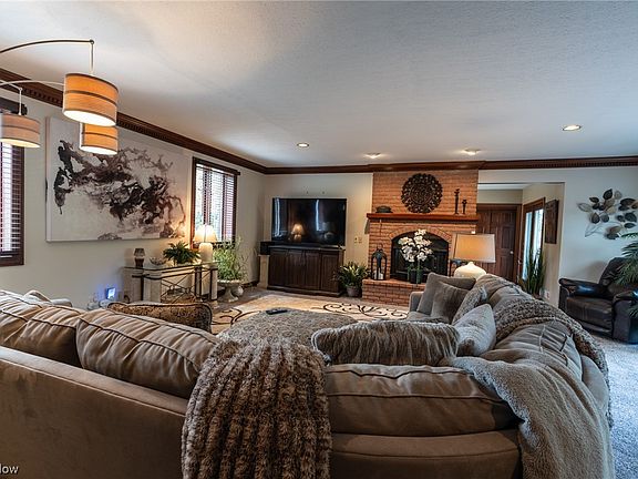 5th image of 8935 Blossom Cir NW