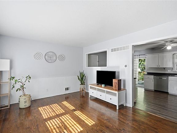 5th image of 100 SW Alderson Pl