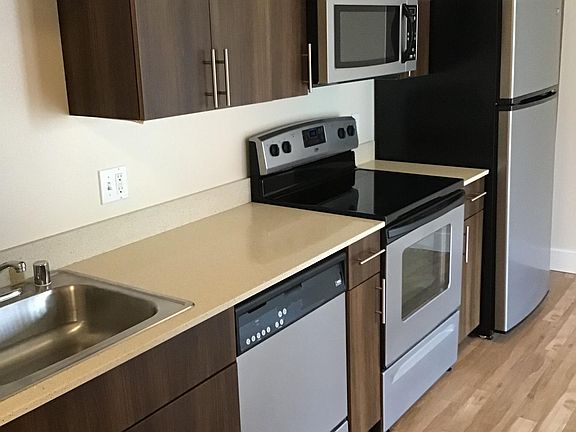 2nd image of 519 Broadway E #525