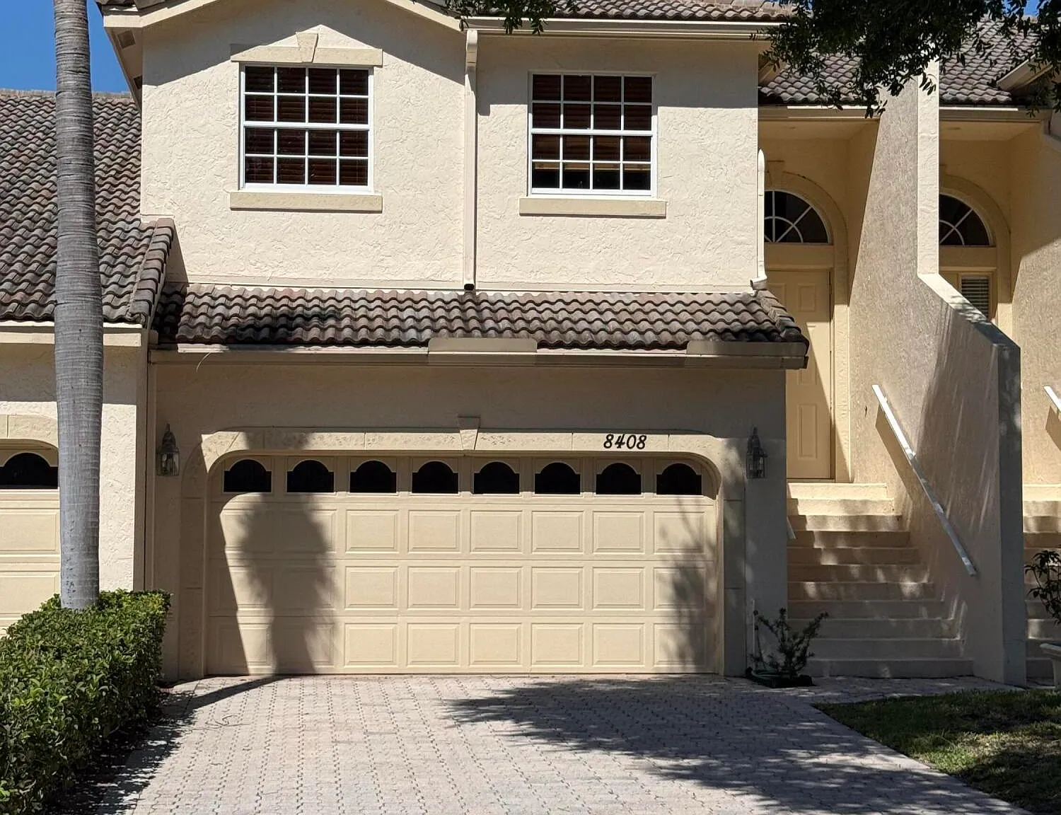 3 bed, 2.5 bath, 1742 sqft, $2,600 — Photo 2