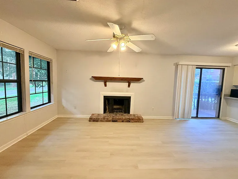 782 Timberway Ct — Photo 4