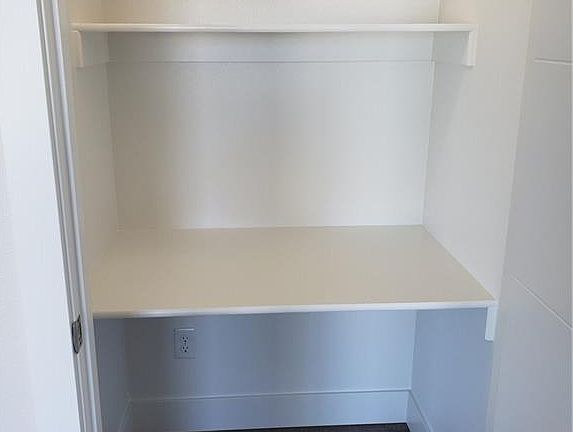 3rd image of 1122 Daylight Ln