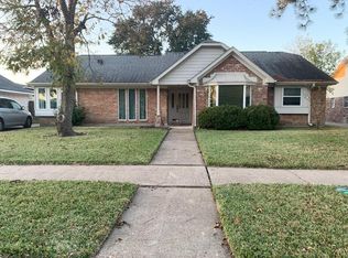 9318 Petersham Dr, Houston, TX 77031