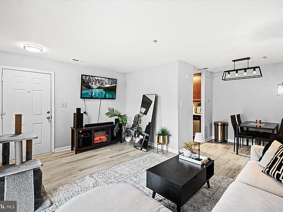 3rd image of 93 Fern Oak Cir #93100