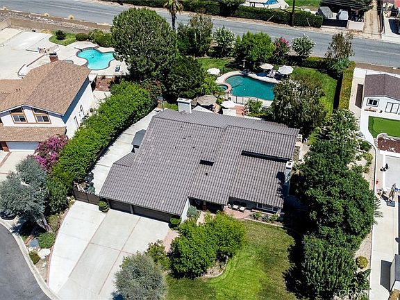 3rd image of 5341 Aquamarine Ave
