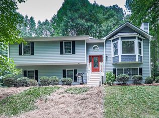 6638 Oak Farm Dr SE, Acworth, GA 30102
